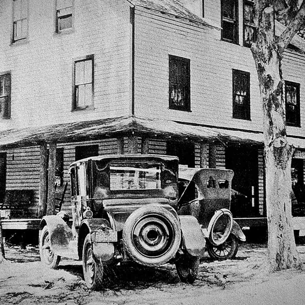 The Australian Hotel in ealry Deerfield Beach, FL